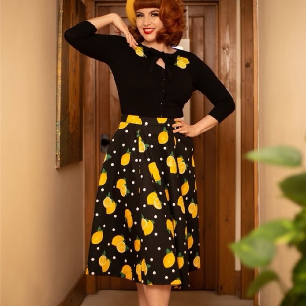 Collectif Matilde Swing Skirt black with Lemon and Polka Dot Design size small